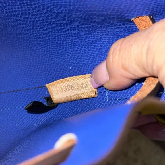 NWOT 💛 Dooney & Bourke Bucket Bag with DB Dustbag - Picture 10 of 10